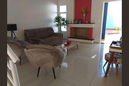 Casa à venda com 3 quartos, 290m² em Jardim Colonia, Jundiaí