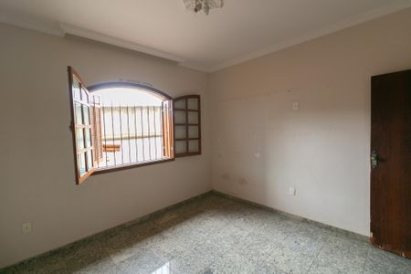 Casa à venda com 3 quartos, 346m² em Santa Branca, Belo Horizonte