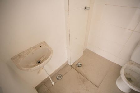 Banheiro Social de kitnet/studio à venda com 1 quarto, 33m² em Vila Mariza Mazzei, São Paulo