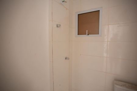 Banheiro Social de kitnet/studio à venda com 1 quarto, 33m² em Vila Mariza Mazzei, São Paulo