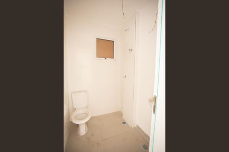 BANHEIRO de kitnet/studio à venda com 1 quarto, 33m² em Vila Mariza Mazzei, São Paulo