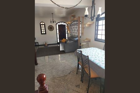 Casa à venda com 3 quartos, 250m² em Adalgisa, Osasco