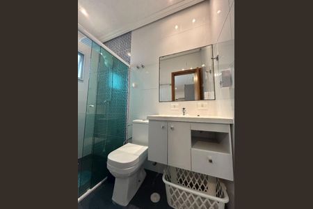 Casa para alugar com 4 quartos, 330m² em Vila Mazzei, São Paulo