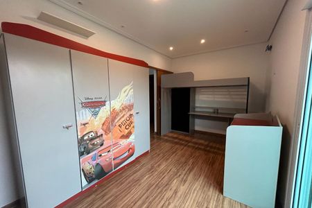 Casa para alugar com 4 quartos, 330m² em Vila Mazzei, São Paulo