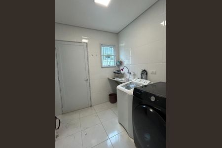 Casa para alugar com 4 quartos, 330m² em Vila Mazzei, São Paulo