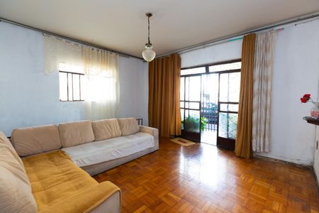 Casa para alugar com 8 quartos, 950m² em Inconfidentes, Contagem