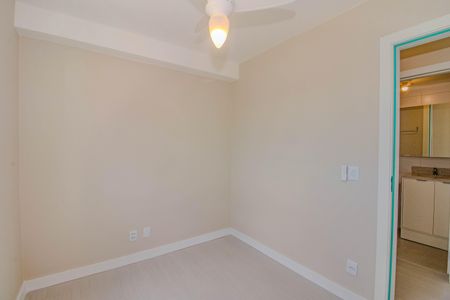 Quarto de apartamento para alugar com 2 quartos, 62m² em Jardim Sabará, Porto Alegre