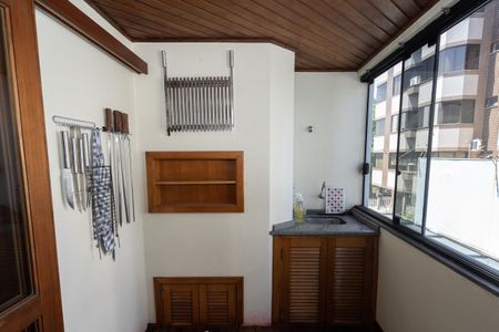 Varanda da Sala de apartamento à venda com 2 quartos, 79m² em Jardim Itu, Porto Alegre