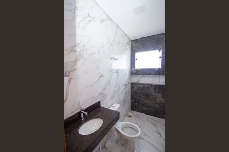 Banheiro da Suíte de casa à venda com 3 quartos, 120m² em Cândida Ferreira, Contagem