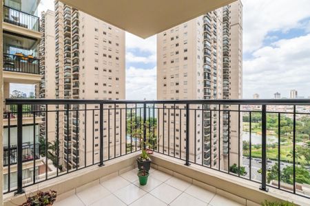 Sala de apartamento para alugar com 3 quartos, 87m² em Jardim Tupanci, Barueri