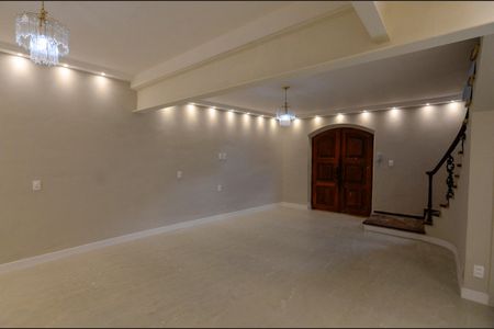 Sala de casa para alugar com 5 quartos, 400m² em Grajaú, Rio de Janeiro