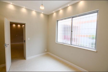 Quarto 1 de casa para alugar com 5 quartos, 400m² em Grajaú, Rio de Janeiro