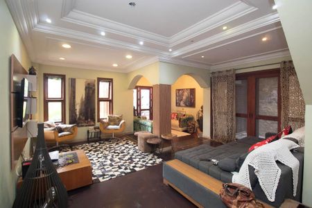 Sala de casa de condomínio para alugar com 4 quartos, 588m² em Vila Albertina, São Paulo