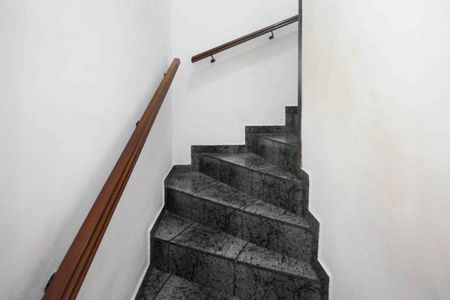 escada de casa à venda com 4 quartos, 150m² em Vila Anadir, São Paulo