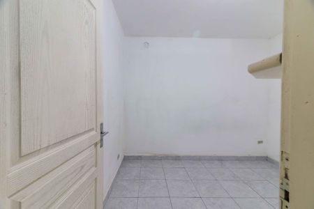 Quarto 2 de casa para alugar com 2 quartos, 75m² em Jardim São Jorge, São Paulo