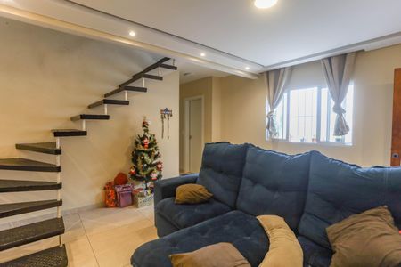 Sala de casa à venda com 3 quartos, 135m² em Piraporinha, Diadema