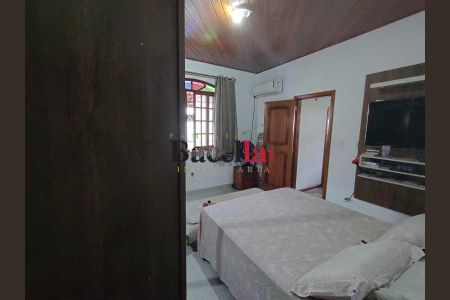 Casa à venda com 3 quartos, 271m² em Rocha, Rio de Janeiro