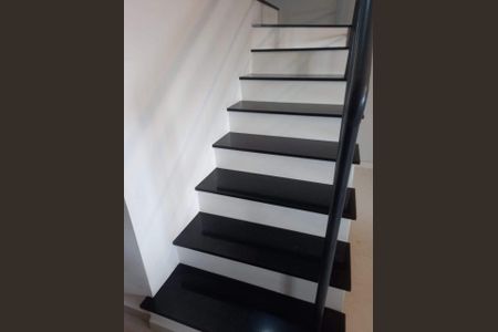 Escada de casa de condomínio à venda com 3 quartos, 120m² em Colônia, Jundiaí