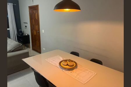 Sala de casa de condomínio à venda com 3 quartos, 120m² em Colônia, Jundiaí