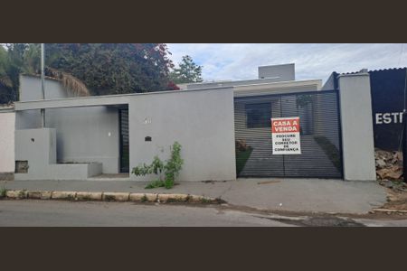 Casa à venda com 3 quartos, 500m² em Ovídeo Guerra, Lagoa Santa
