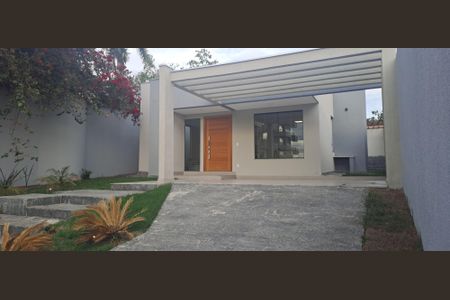 Casa à venda com 3 quartos, 500m² em Ovídeo Guerra, Lagoa Santa