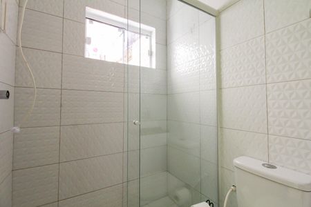 Banheiro de apartamento à venda com 1 quarto, 28m² em Igará, Canoas