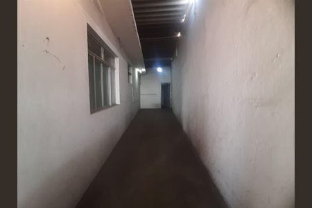 Corredor de casa para alugar com 3 quartos, 120m² em Centro, Betim