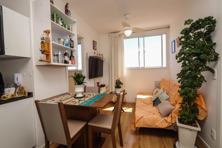 Sala de apartamento para alugar com 2 quartos, 38m² em Jardim Miriam, São Paulo
