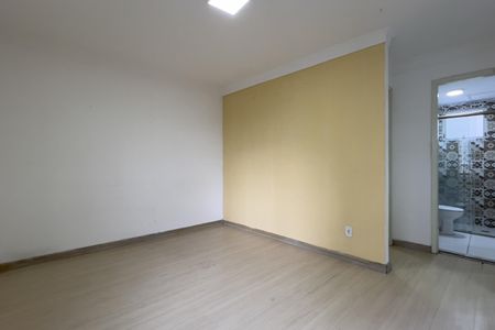 Sala de apartamento para alugar com 2 quartos, 47m² em Água Chata, Guarulhos