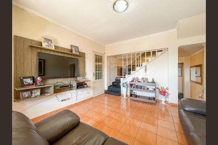 Sala de casa para alugar com 4 quartos, 280m² em Veloso, Osasco