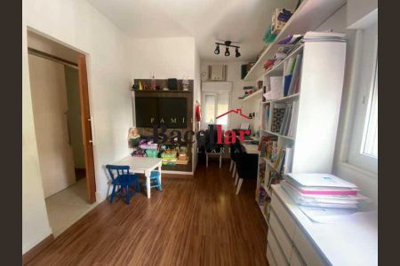 Casa à venda com 4 quartos, 390m² em Grajaú, Rio de Janeiro