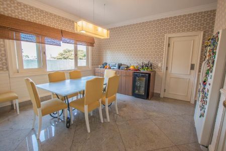 Casa à venda com 6 quartos, 720m² em Parque dos Principes, São Paulo