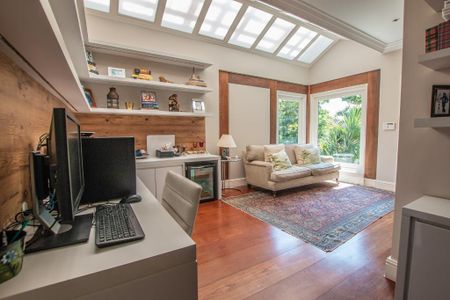 Casa à venda com 6 quartos, 720m² em Parque dos Principes, São Paulo