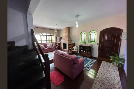 Casa à venda com 4 quartos, 250m² em Jardim Sao Luiz, São Paulo