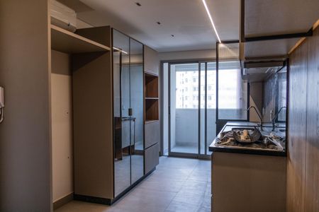 Sala de kitnet/studio para alugar com 1 quarto, 40m² em Barro Preto, Belo Horizonte