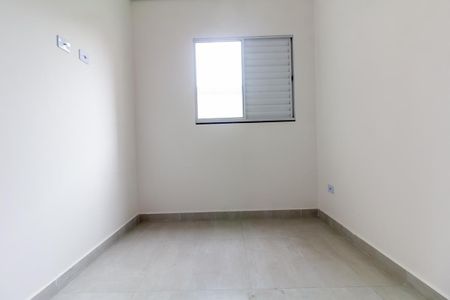 Quarto 2 de apartamento para alugar com 2 quartos, 36m² em Vila Nhocuné, São Paulo