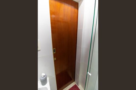 Banheiro de kitnet/studio para alugar com 1 quarto, 30m² em Centro, Niterói