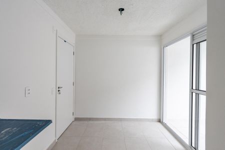 Casa à venda com 2 quartos, 33m² em Parque Industrial Tomas Edson, São Paulo