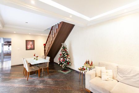 Sala 1 de casa à venda com 2 quartos, 220m² em Novo Glória, Belo Horizonte