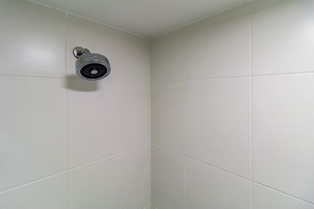 Banheiro de kitnet/studio para alugar com 1 quarto, 28m² em Butantã, São Paulo