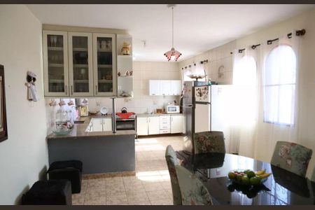 Cozinha de casa para alugar com 4 quartos, 331m² em Jardim Vera Cruz, Contagem