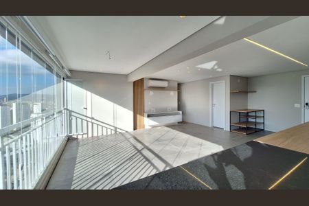 Sala de apartamento para alugar com 2 quartos, 90m² em Vila Anastácio, São Paulo