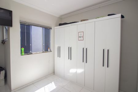 Quarto Suíte de casa à venda com 2 quartos, 100m² em Tropical, Contagem