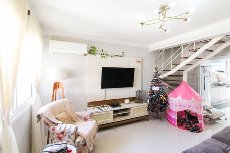 Sala de casa de condomínio à venda com 2 quartos, 86m² em Fátima, Canoas