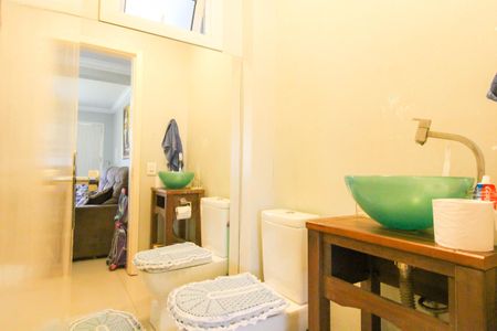 Sala de casa de condomínio à venda com 2 quartos, 86m² em Fátima, Canoas