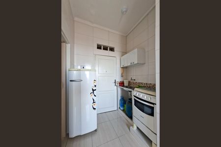 Cozinha de kitnet/studio para alugar com 0 quarto, 28m² em Cidade Ocian, Praia Grande