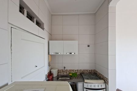 Cozinha de kitnet/studio para alugar com 0 quarto, 28m² em Cidade Ocian, Praia Grande