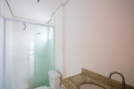 Banheiro de kitnet/studio para alugar com 1 quarto, 42m² em Vila Príncipe de Gales, Santo André