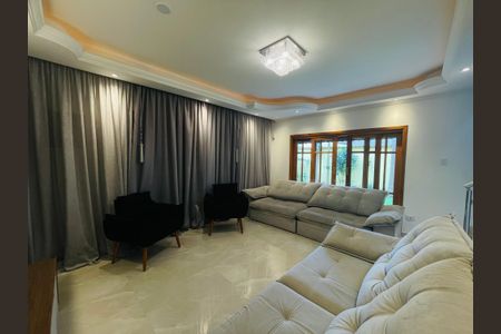 Sala de casa para alugar com 4 quartos, 460m² em Jardim Presidente Dutra, Guarulhos