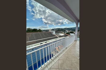 Casa para alugar com 4 quartos, 253m² em Jardim Virginia Bianca, São Paulo